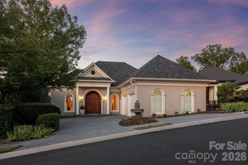 6812 Linkside Court, Charlotte, NC - 3 beds, 3.5 baths, 5,510 sqft - $1,395,000