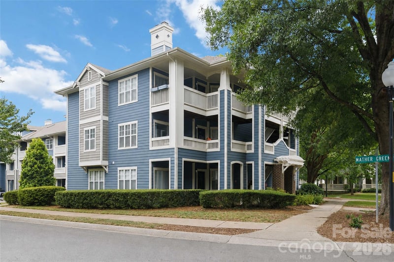 417 Olmsted Park Place C, Charlotte, NC - 2 beds, 2 baths, 904 sqft - $425,000