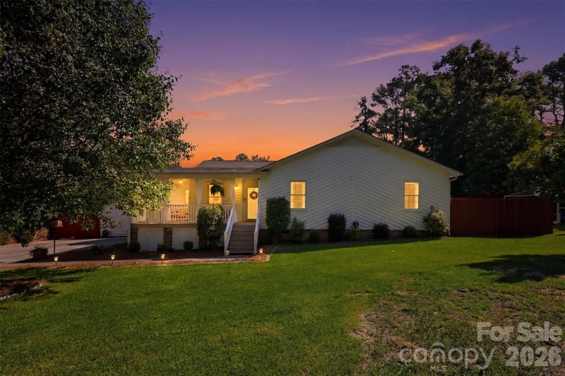 405 Country Club Drive, Weddington, NC - 3 beds, 2 baths, 1,611 sqft - $525,000