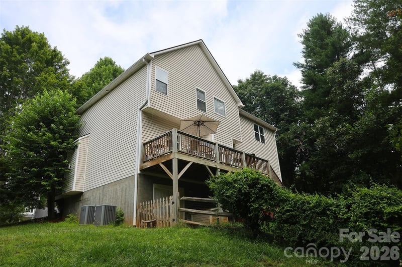 30 Double Brook Drive, Weaverville, NC - 3 beds, 2.5 baths, 1,703 sqft - $450,000