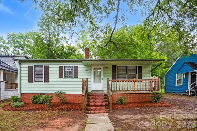 526 Hickory Avenue, Statesville, NC - 3 beds, 1 bath - $1,475
