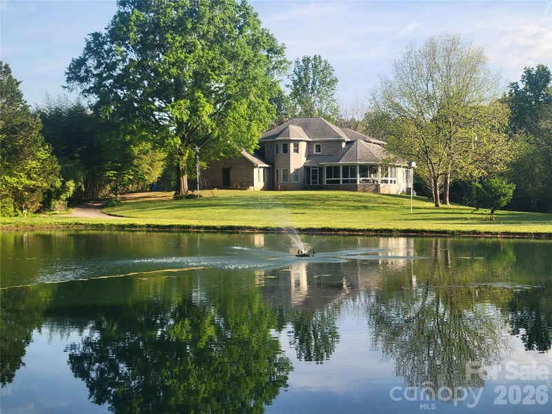 176 Eeb Lane, Statesville, NC - 3 beds, 3 baths, 3,883 sqft - $895,000