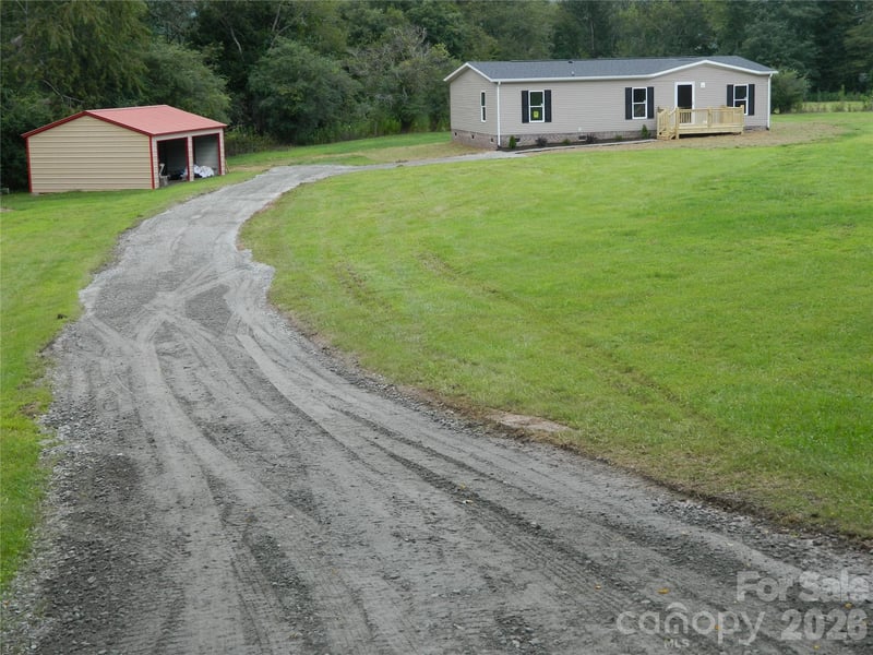 3944 Hollywood Ridge Road NE, Lenoir, NC - 3 beds, 2 baths, 1,440 sqft - $274,900