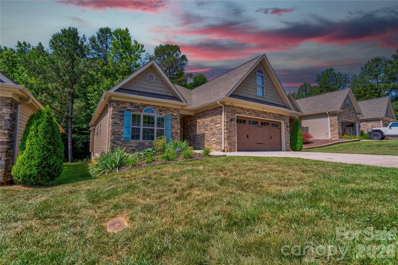 194 T R Harris Drive, Shelby, NC - 2 beds, 2 baths, 1,622 sqft - $379,900