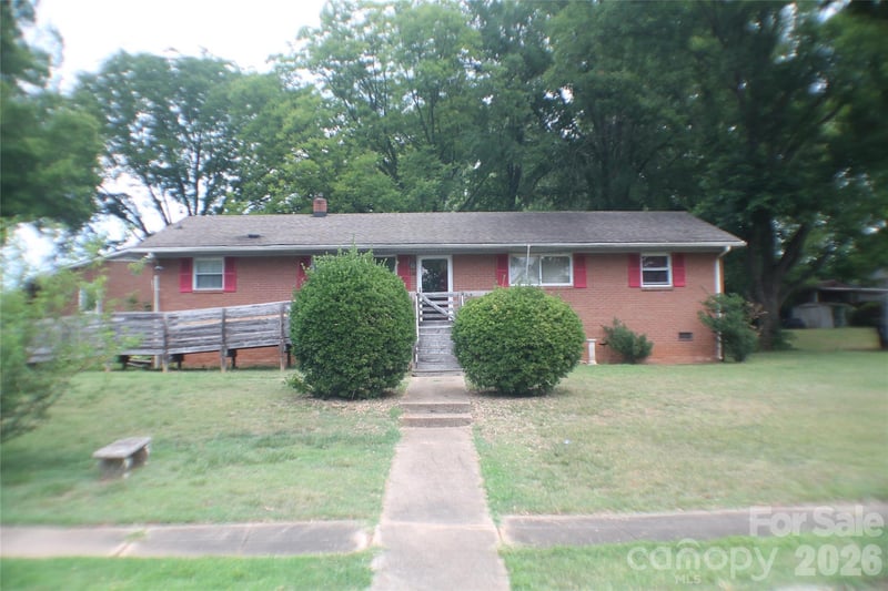 621 Westside Terrace, Davidson, NC - 4 beds, 1 bath, 1,537 sqft - $299,000