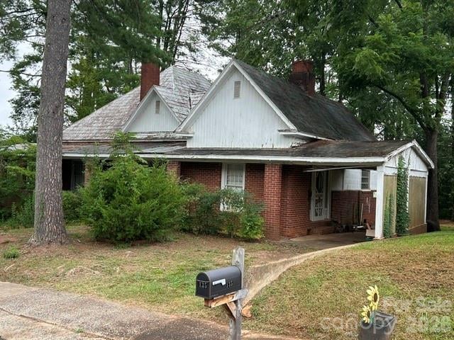 129 Pine Street, Rutherfordton, NC - 4 beds, 3.5 baths, 2,080 sqft - $200,000