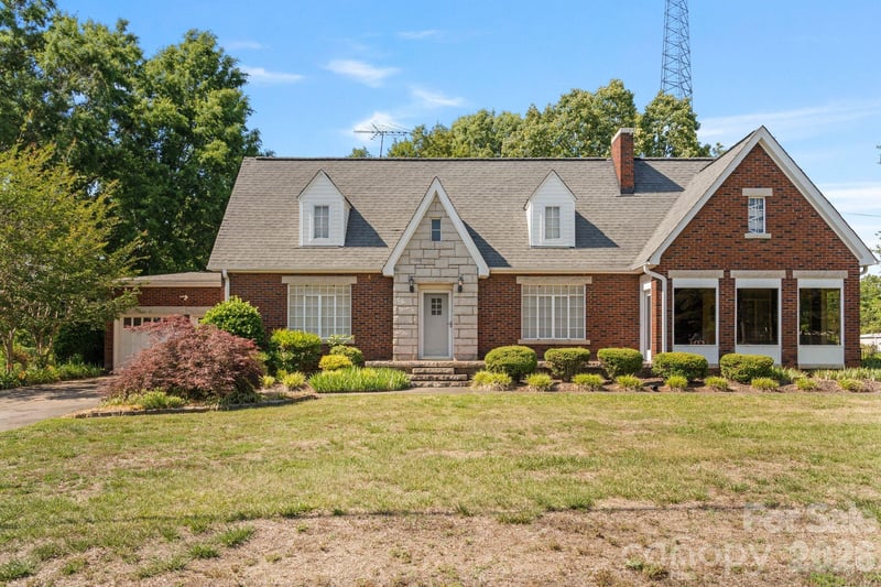 4255 NC Hwy 24/27 Highway E, Midland, NC - 3 beds, 1 bath, 2,355 sqft - $949,000