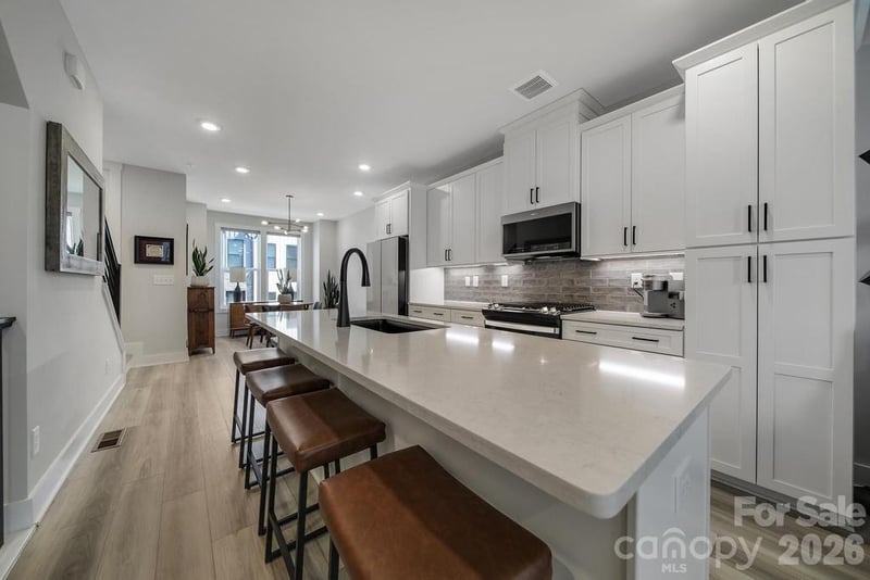 5007 Tiny Lane, Charlotte, NC - 3 beds, 3.5 baths, 1,868 sqft - $710,000