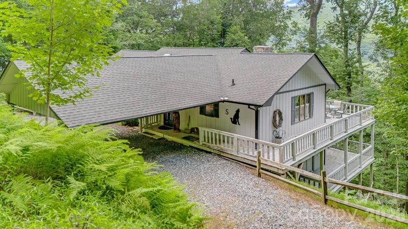38 Bee Tree Lane, Mars Hill, NC - 3 beds, 3 baths, 2,587 sqft - $444,000