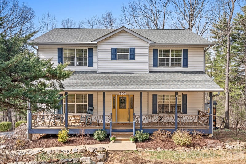505 Kings Ridge, Asheville, NC - 4 beds, 3.5 baths, 2,853 sqft - $615,000