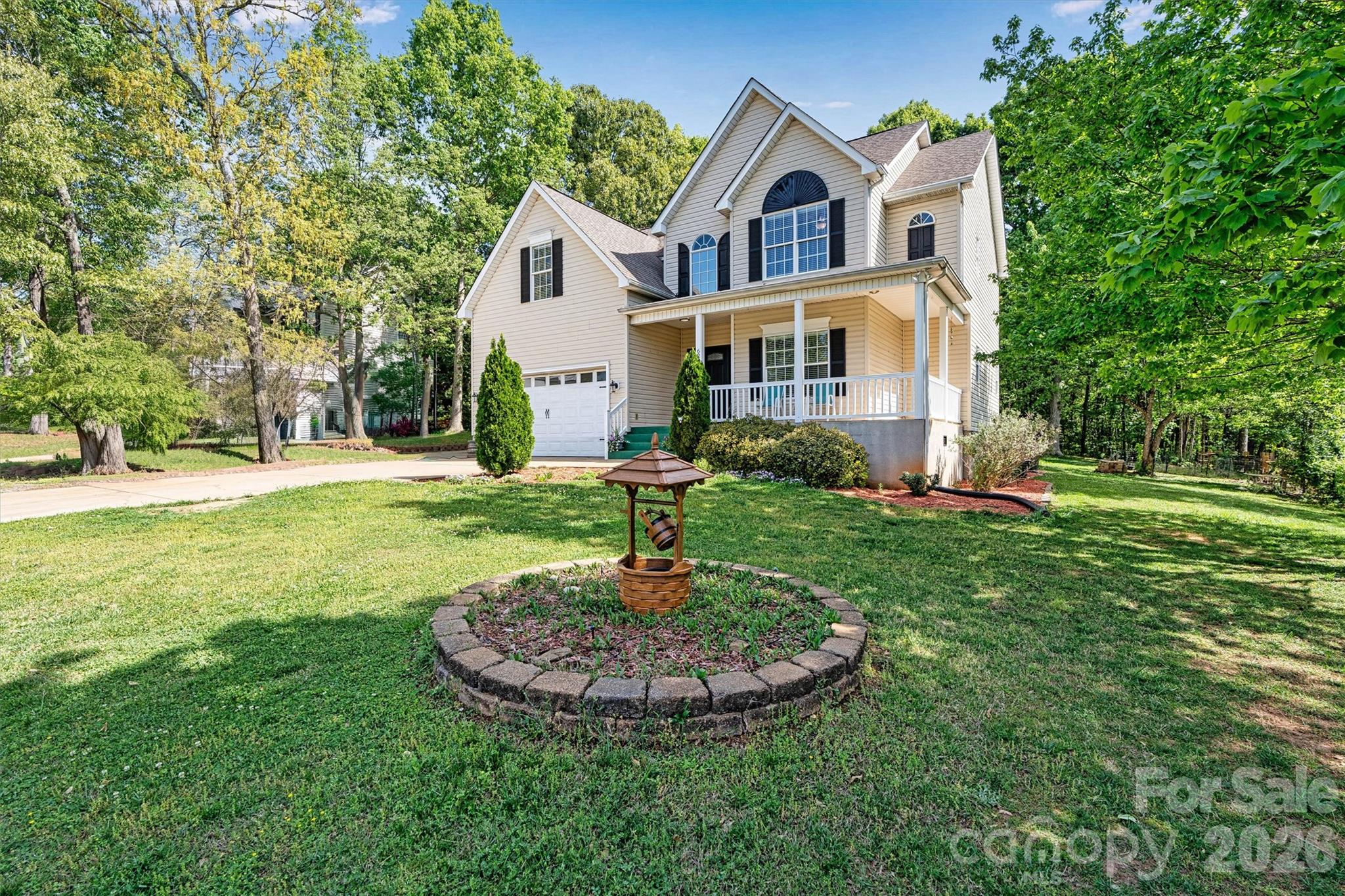 6208 Neptune Drive, Denver, NC. property listing photo