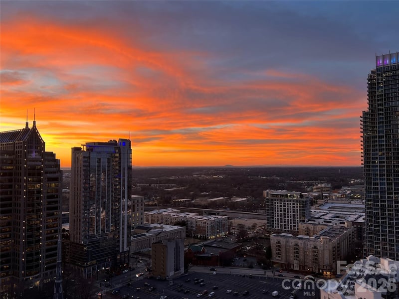 210 N Church Street Apt 2608, Charlotte, NC - 1 bed, 1 bath, 731 sqft - $349,900