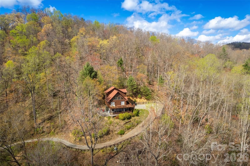 6006 Waterfalls Road, Lenoir, NC - 3 beds, 3 baths, 2,180 sqft - $530,000