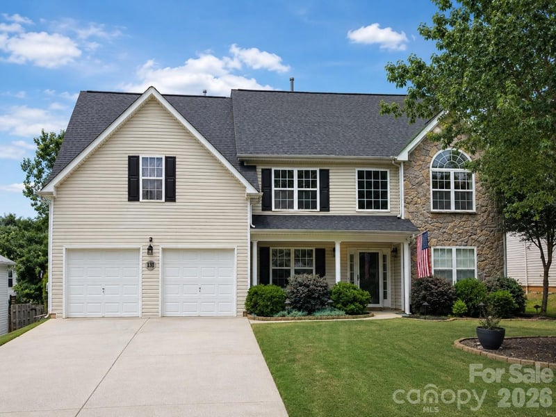 131 Elba Drive, Mooresville, NC - 4 beds, 3 baths, 2,878 sqft - $485,000