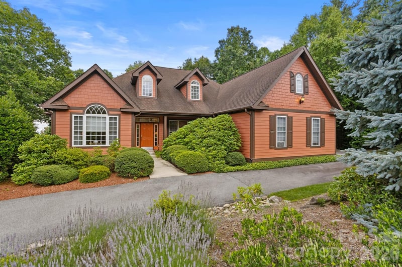100 Crestgrove Drive, Flat Rock, NC - 4 beds, 3.5 baths, 2,930 sqft - $895,000