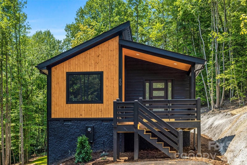 60 Catatoga Trail, Marion, NC - 3 beds, 2 baths, 1,239 sqft - $355,000