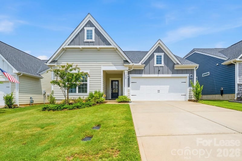 162 White Apple Way, Statesville, NC - 3 beds, 2 baths, 1,592 sqft - $2,100