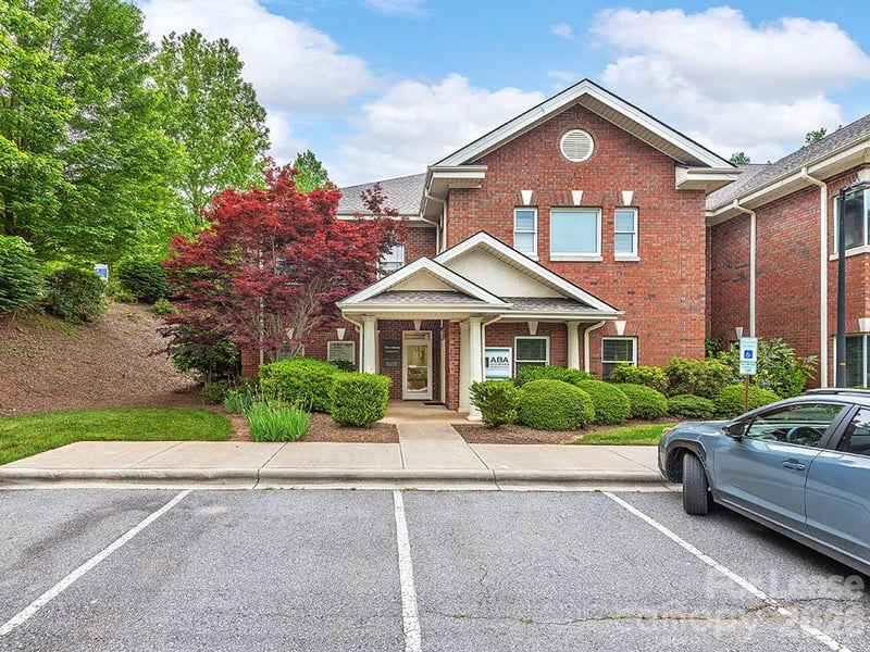 2 Walden Ridge Drive Apt 115, Asheville, NC - 1 bath - $2,784/mo