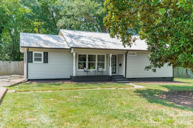 109 W Leroy Street, Fort Mill, SC - 3 beds, 2 baths, 1,264 sqft - $349,900