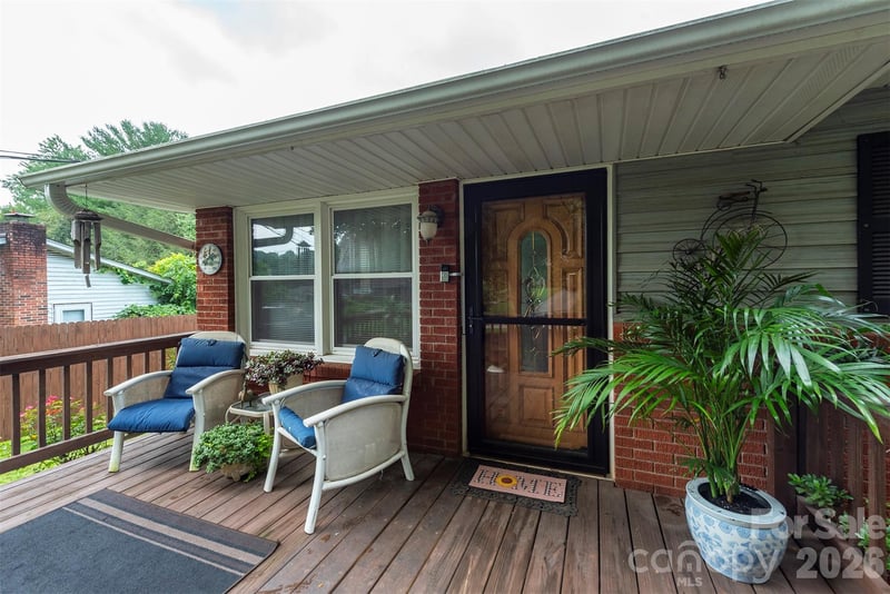 424 Lower Grassy Branch Road, Asheville, NC - 4 beds, 2 baths, 1,757 sqft - $450,000