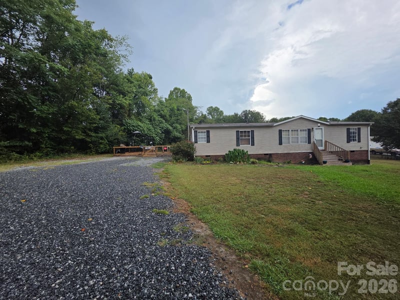 216 Westlee Street, Shelby, NC - 4 beds, 2 baths, 1,512 sqft - $220,000