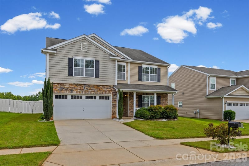 1016 Sweetgum Street, Gastonia, NC - 3 beds, 2.5 baths, 3,006 sqft - $365,000