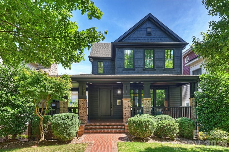 423 S Summit Avenue, Charlotte, NC - 2 beds, 2.5 baths, 2,709 sqft - $1,200,000
