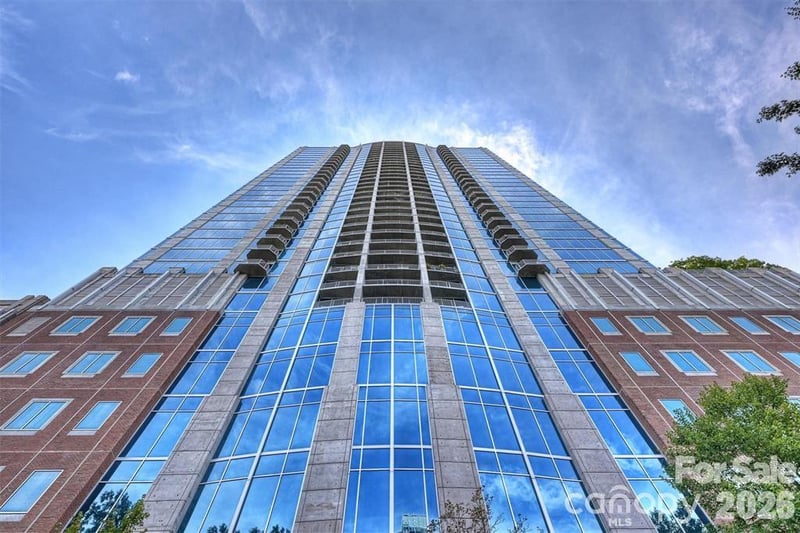 210 N Church Street Apt 1505, Charlotte, NC - 1 bed, 1 bath, 668 sqft - $329,900