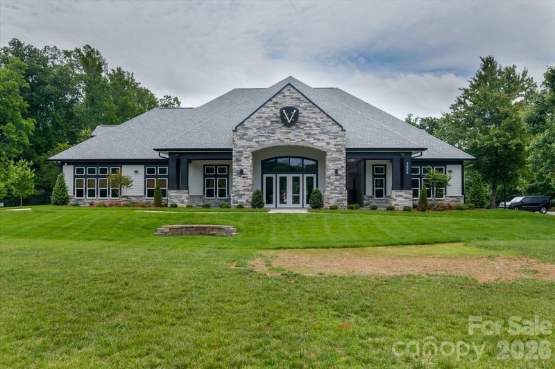 4804 Star Hill Lane, Charlotte, NC - 4 beds, 2 baths, 2,800 sqft - $525,000