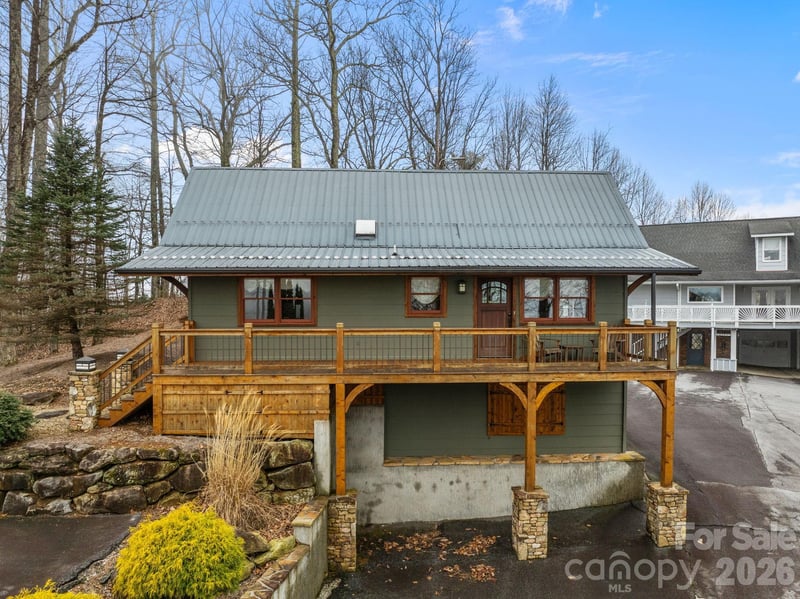 6773 Pinnacle Mountain Road, Zirconia, NC - 3 beds, 2 baths, 1,373 sqft - $350,000