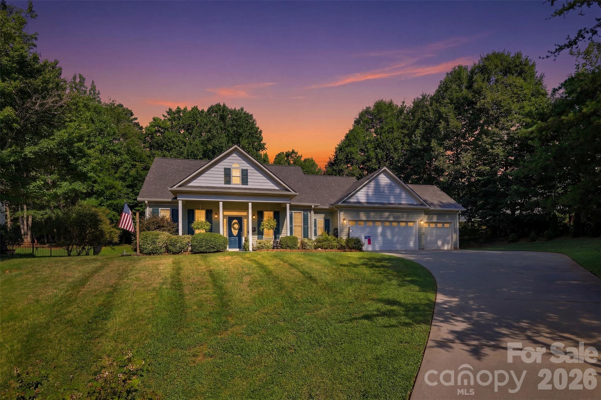3809 Creek Ridge Drive, Denver, NC. property listing photo