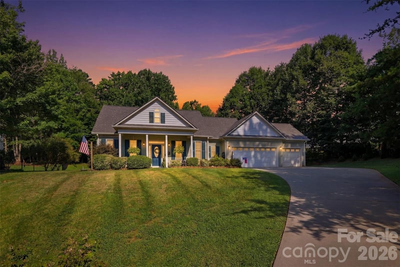3809 Creek Ridge Drive, Denver, NC - 3 beds, 2 baths, 1,709 sqft - $470,000
