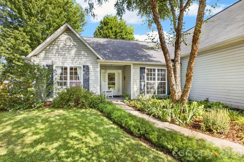 171 Running Briar Road, Fletcher, NC - 3 beds, 2 baths, 1,899 sqft - $460,000