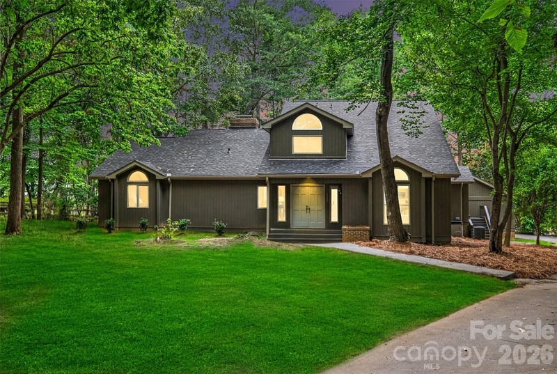5042 Marci Lane, Belmont, NC - 4 beds, 2.5 baths, 3,449 sqft - $800,000