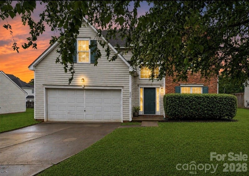 3527 Mallory Taylor Lane, Charlotte, NC - 4 beds, 2.5 baths, 2,305 sqft - $365,000