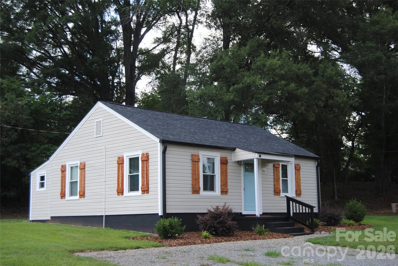 1612 Oakridge Meadows Court, Rock Hill, SC - 2 beds, 1 bath, 720 sqft - $219,900