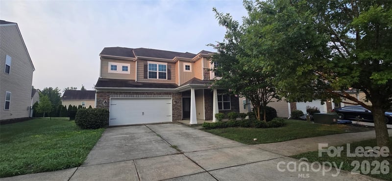 10427 Paisley Abbey Lane, Charlotte, NC - 5 beds, 3.5 baths - $2,800