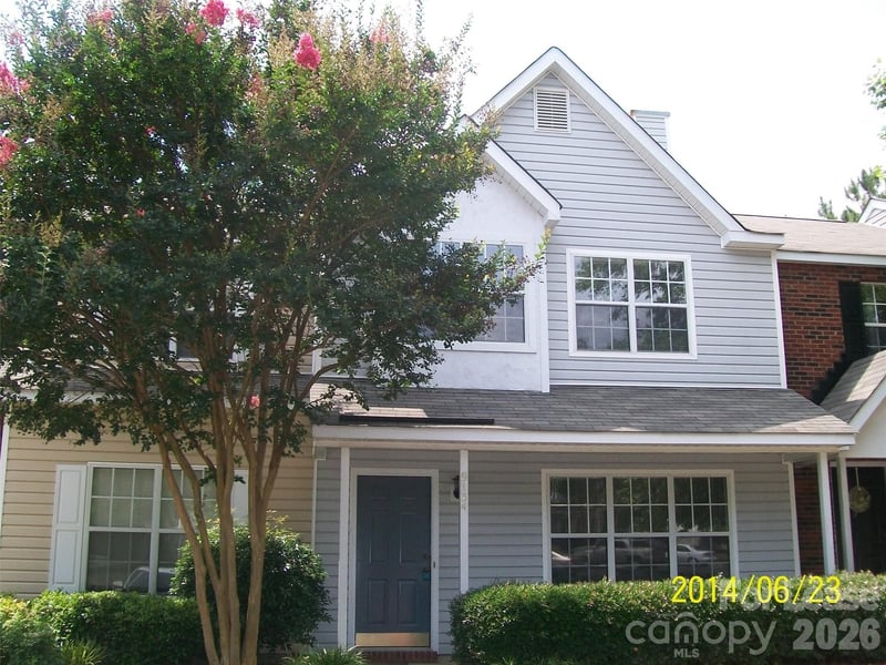 9134 Charminster Court, Charlotte, NC - 3 beds, 2.5 baths - $1,825