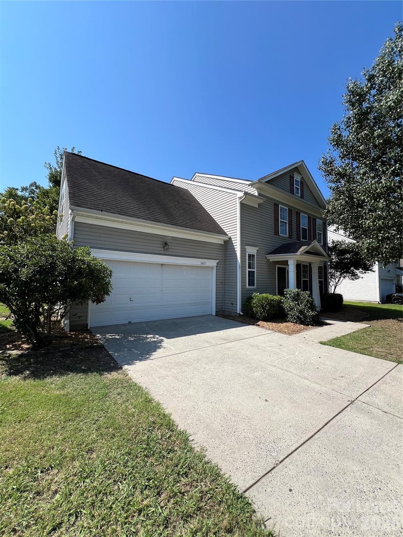 14011 Millers Creek Lane, Charlotte, NC - 3 beds, 2.5 baths, 1,884 sqft - $2,300