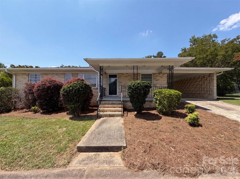 608 E Ryder Avenue, Landis, NC - 3 beds, 2 baths, 1,347 sqft - $271,000