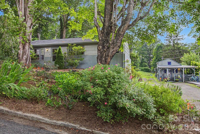 25 Wentworth Avenue, Asheville, NC - 3 beds, 3.5 baths, 1,867 sqft - $799,000