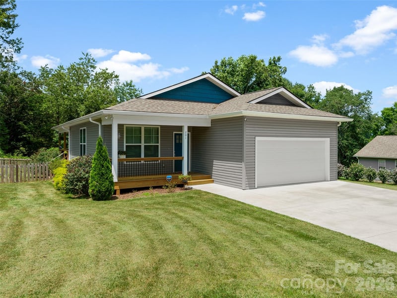 201 N Mapleton Drive, East Flat Rock, NC - 3 beds, 2 baths, 1,501 sqft - $409,000