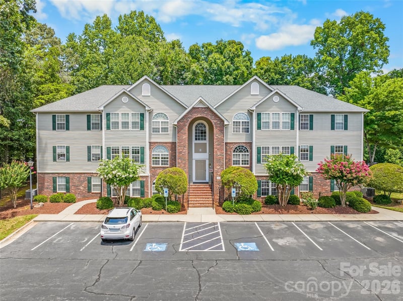 221 Timberline Ridge Court, Winston Salem, NC - 2 beds, 2 baths, 1,161 sqft - $168,000