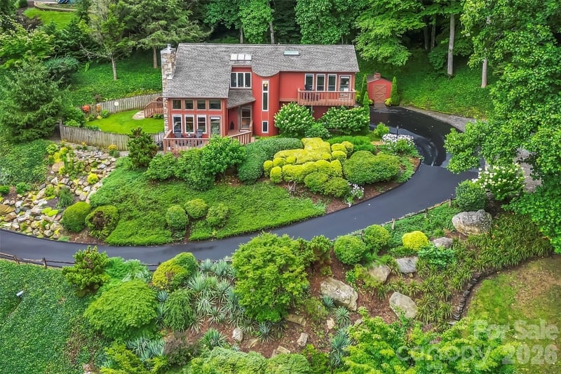 121 Stonecrest Drive, Asheville, NC - 3 beds, 2.5 baths, 2,695 sqft - $775,000