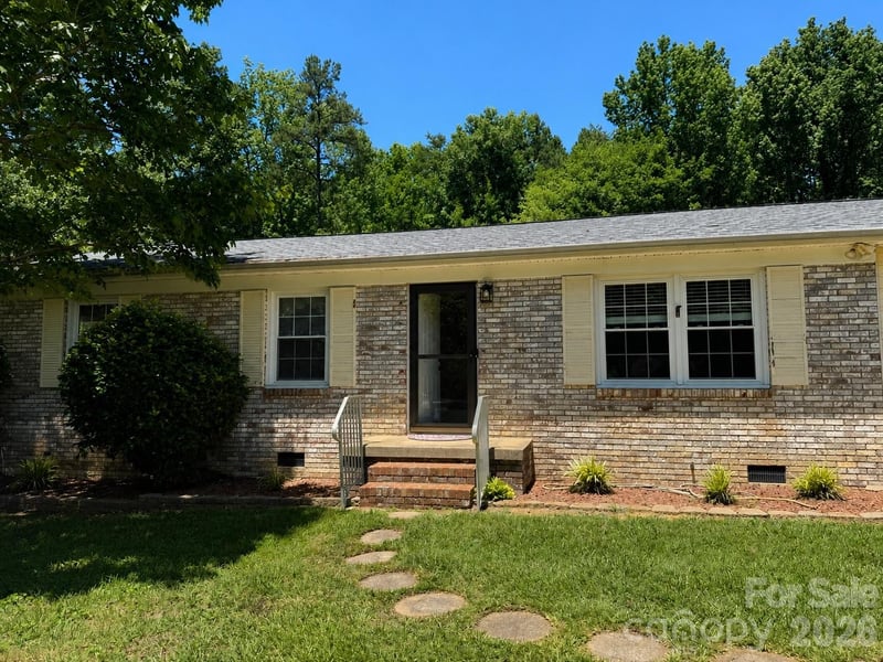 204 Milton Street, Salisbury, NC - 3 beds, 1.5 baths, 1,456 sqft - $249,900