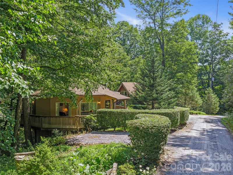 284 Simmons Ridge Road, Spruce Pine, NC - , 1,750 sqft - $599,999