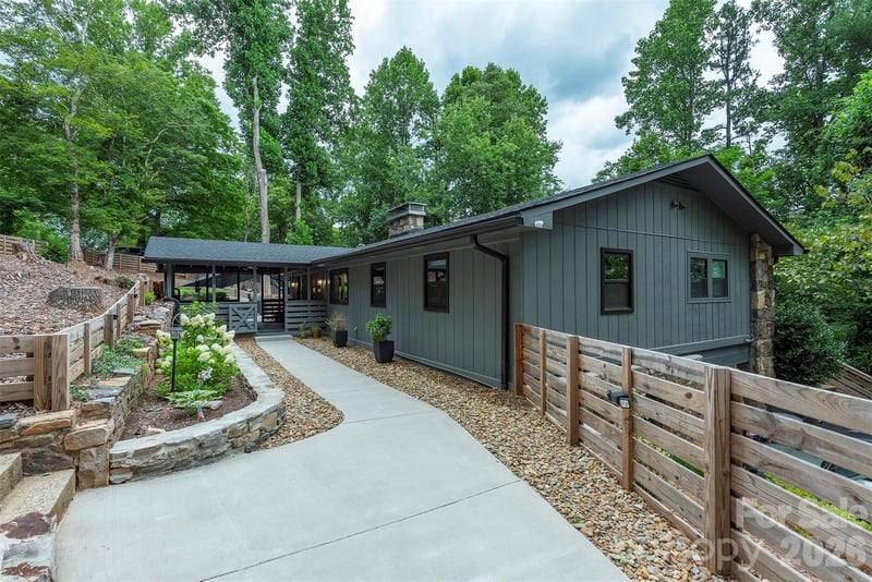 53 Vanderbilt Terrace, Asheville, NC - 4 beds, 3 baths, 3,183 sqft - $619,500