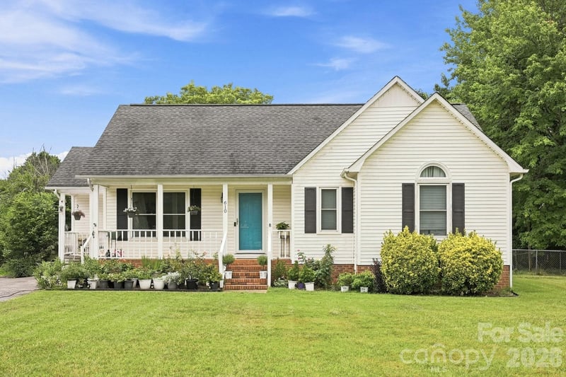 610 Winding Way Drive, Monroe, NC - 3 beds, 2 baths, 1,311 sqft - $310,000