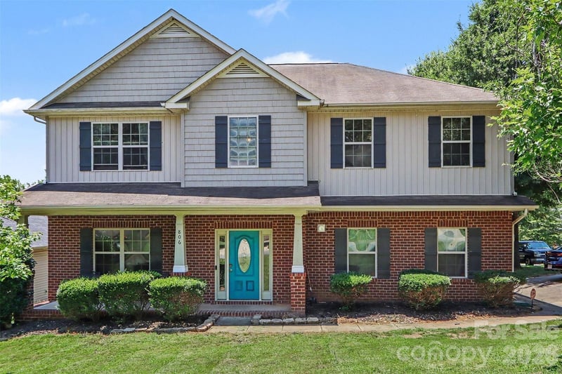 806 Brooke Nicole Place, Charlotte, NC - 4 beds, 3.5 baths, 2,997 sqft - $450,000