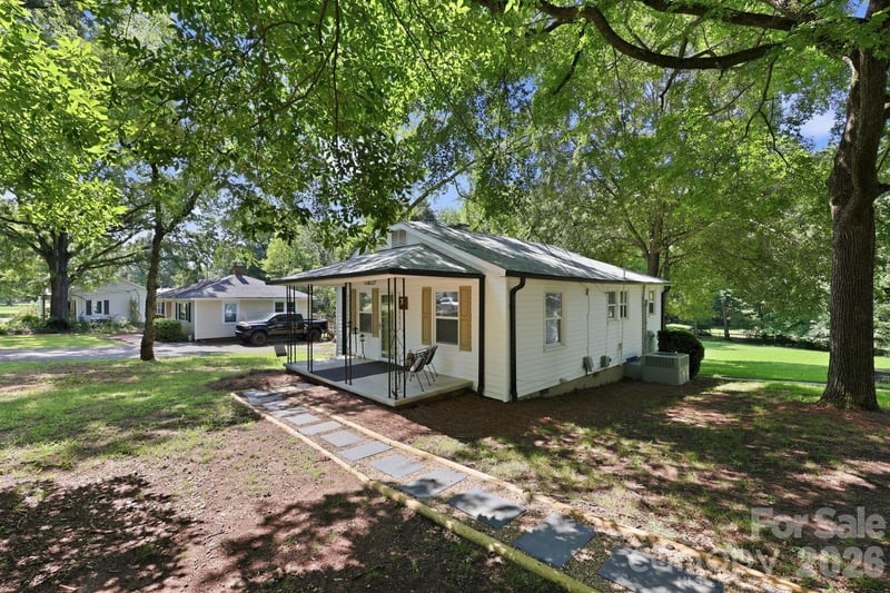 74 Pinecrest Drive SW, Concord, NC - 2 beds, 1 bath, 840 sqft - $219,990